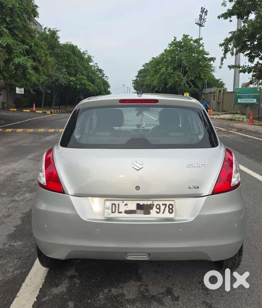Maruti Suzuki Swift Lxi Optional-o, 2015, Petrol