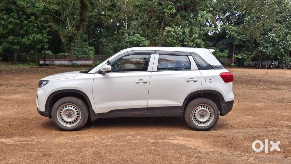 Maruti Suzuki Brezza 1.5 Lxi Smart Hybrid, 2021, Petrol
