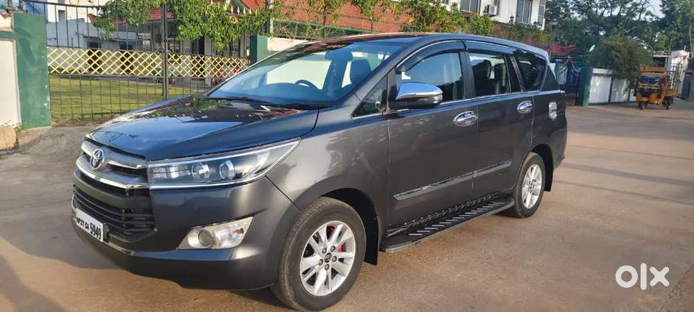 Toyota Innova Crysta Diesel 2018 ,2.4 V , 8 Seater