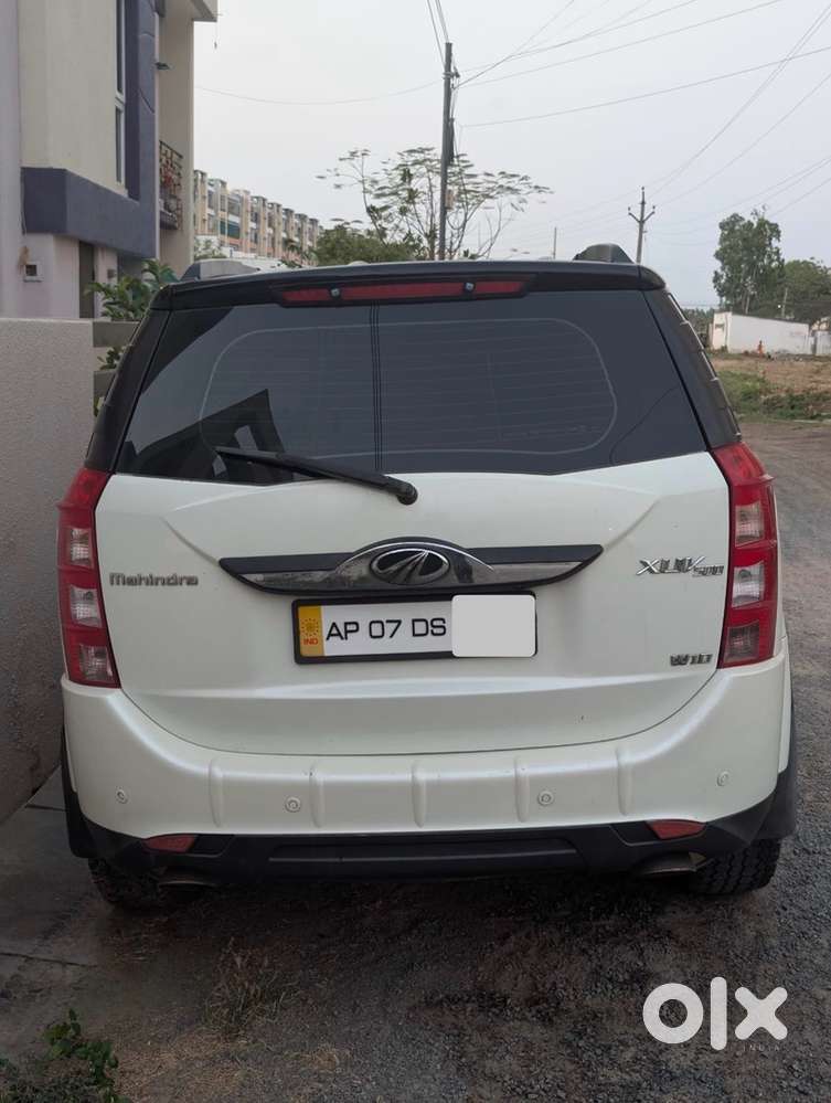 Mahindra Xuv500 2018 Diesel 110000 Km Driven