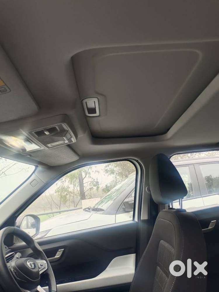 Tata Punch Accomplished Mt Sunroof, 2025, Petrol