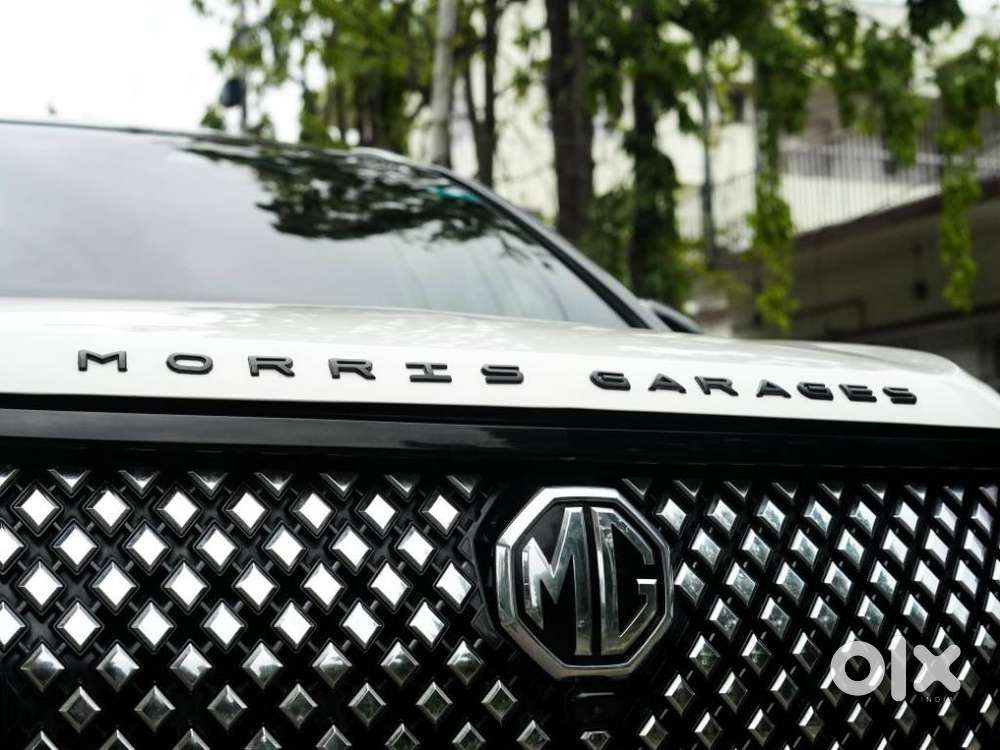 Mg Hector Plus Savvy Pro 1.5 Turbo Petrol Cvt 7 Str Dual Tone, 2024,..