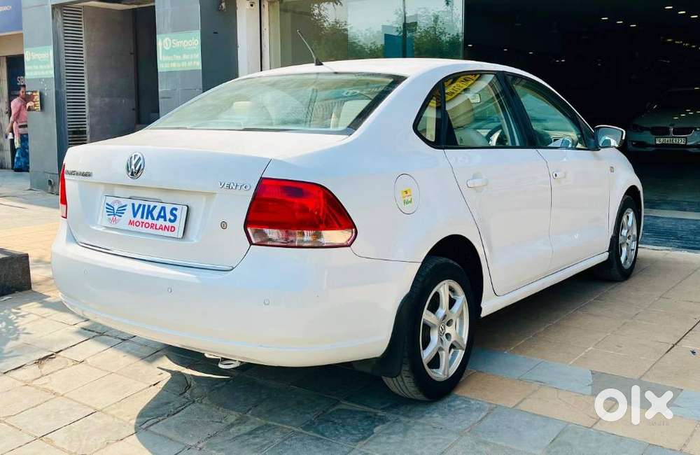 Volkswagen Vento 1.2 Tsi Highline At, 2013, Petrol