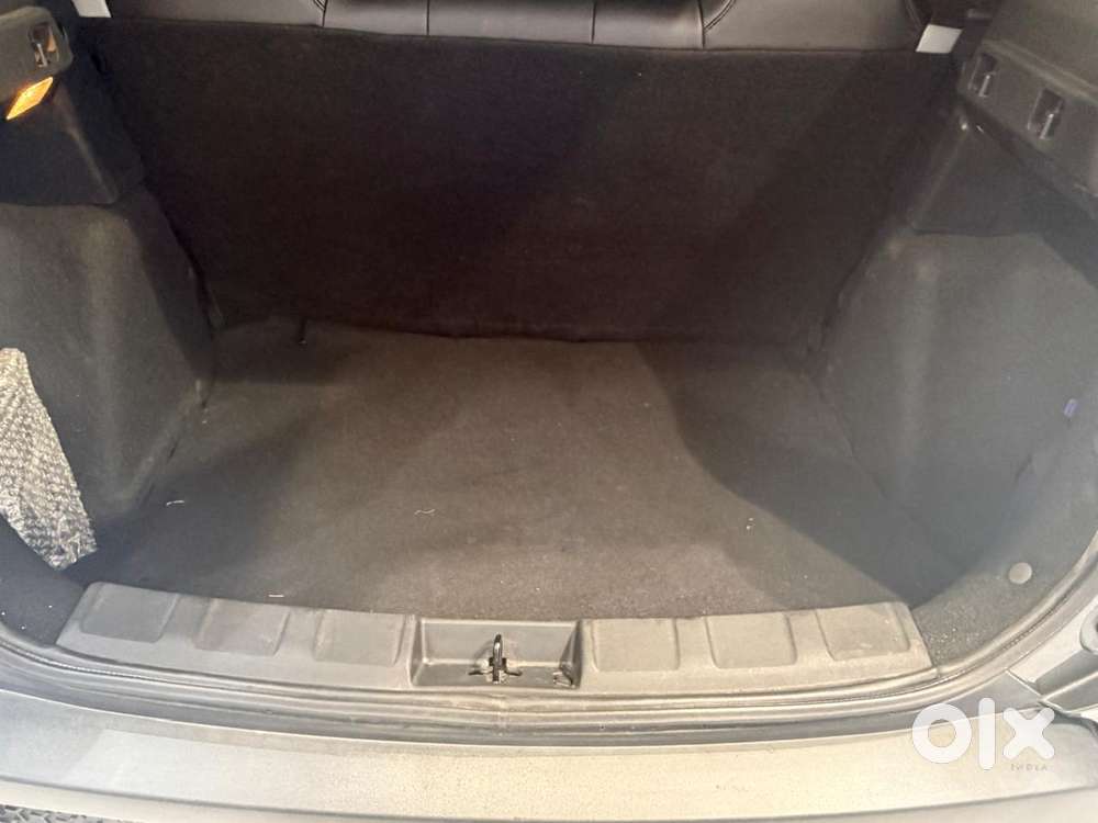 Tata Nexon 1.2 Revotron Xma Amt (s), 2023, Petrol