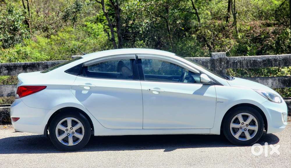 Hyundai Verna Fluidic 1.6 Vtvt Sx, 2012, Petrol