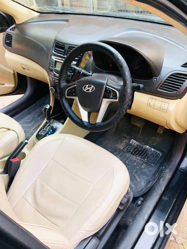 Immaculate Condition/ Fluidic Verna / Automatic Top Model