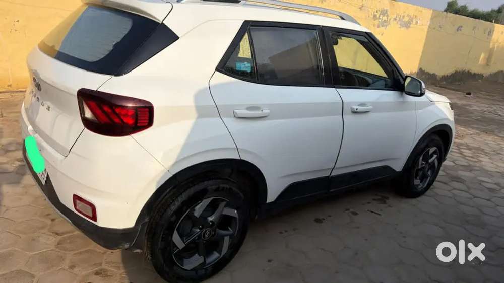 Hyundai New Venue 2020 Diesel 80000 Km Driven