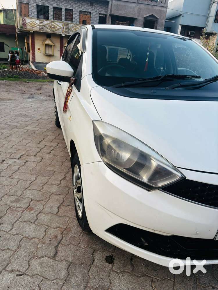 Tata Tiago Petrol 2016