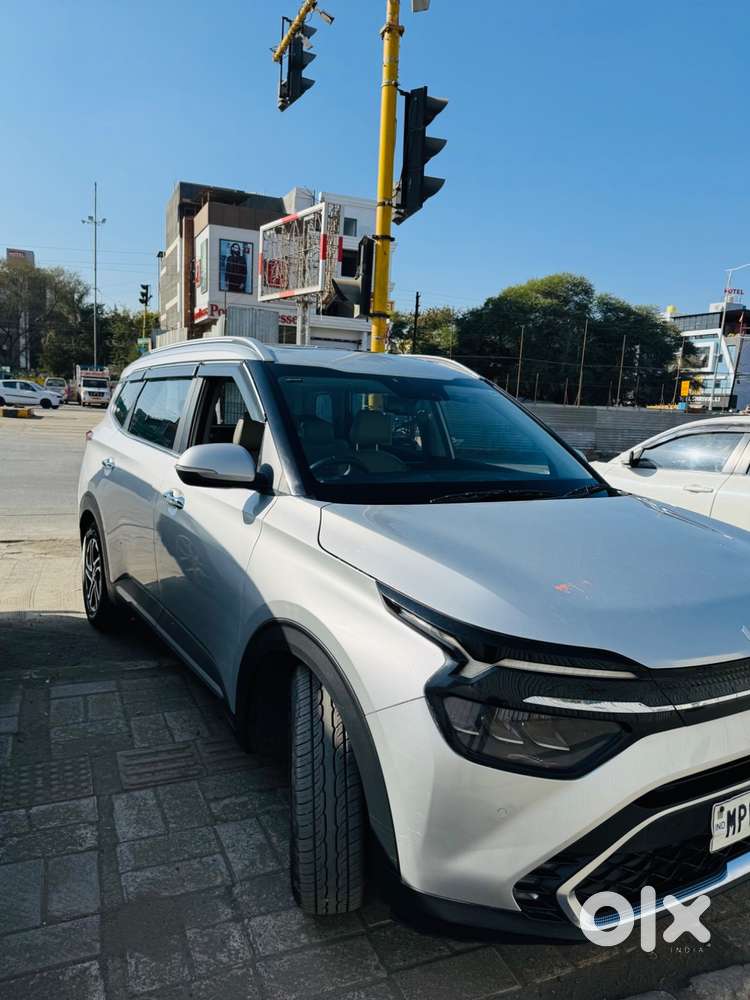 Kia Carens Luxury 2023