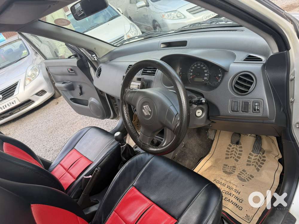 Maruti Suzuki Swift Lxi Bsiii, 2006, Petrol