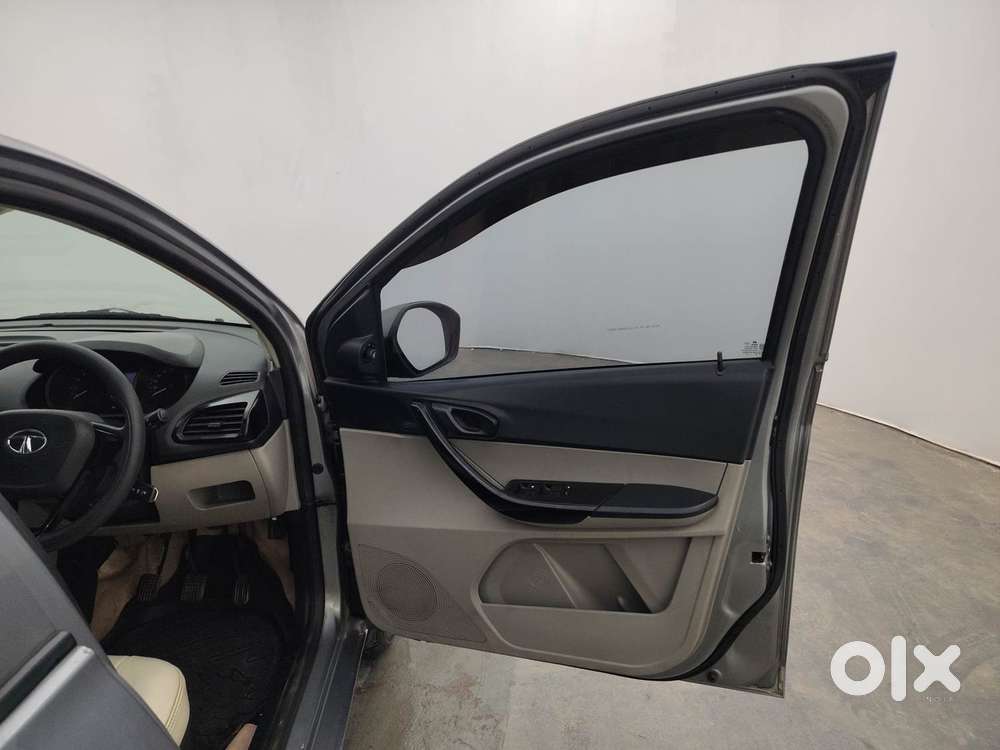 Tata Tiago 1.2 Revotron Xt, 2018, Petrol