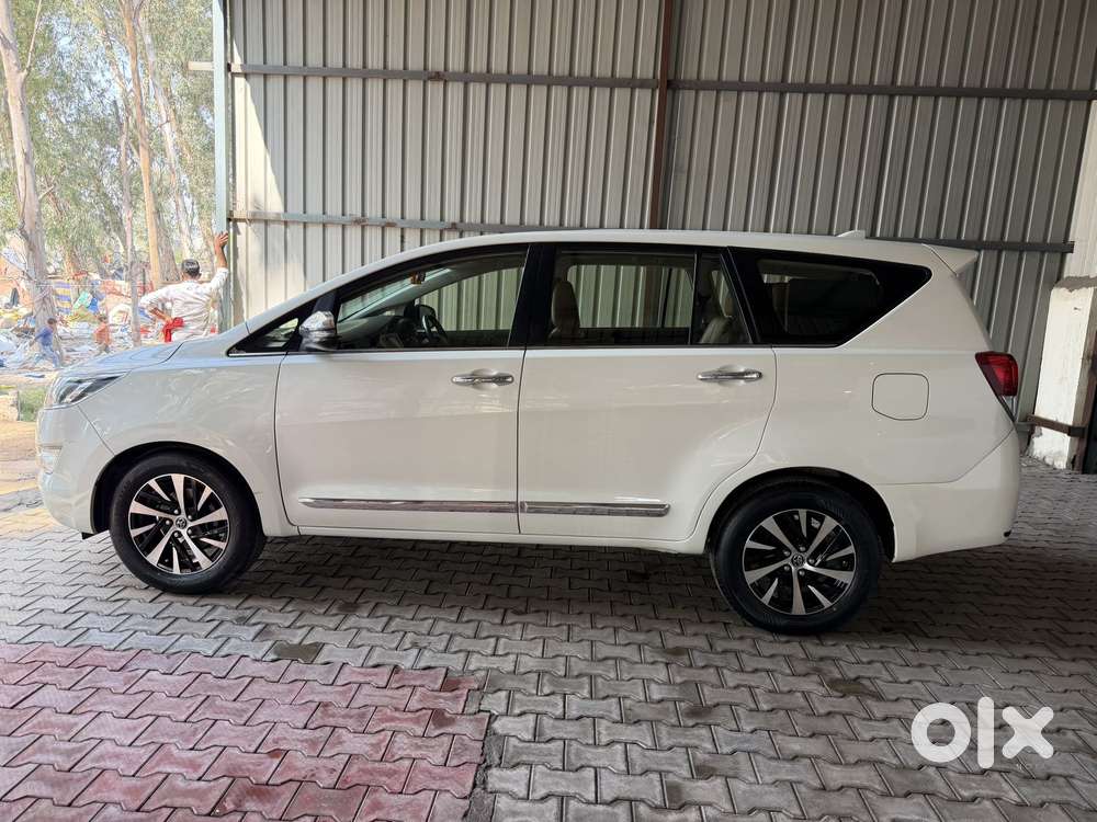 Toyota Innova Crysta Zx 2.4 Diesel 7 Seater, 2021, Diesel