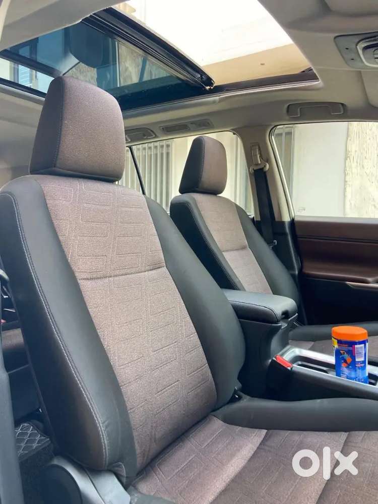 Toyota Innova Hycross 2024