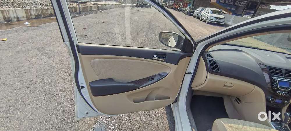 Hyundai Verna 2014 Petrol 140000 Km Driven