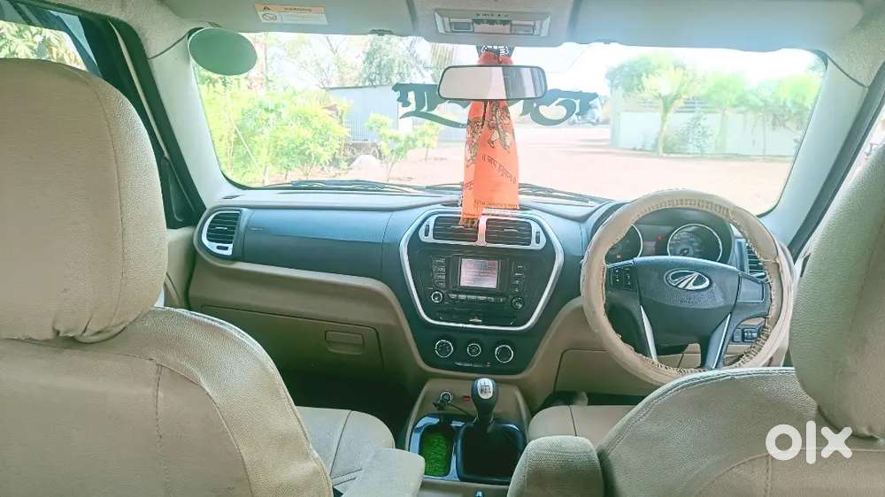 Mahindra Tuv 300 2017