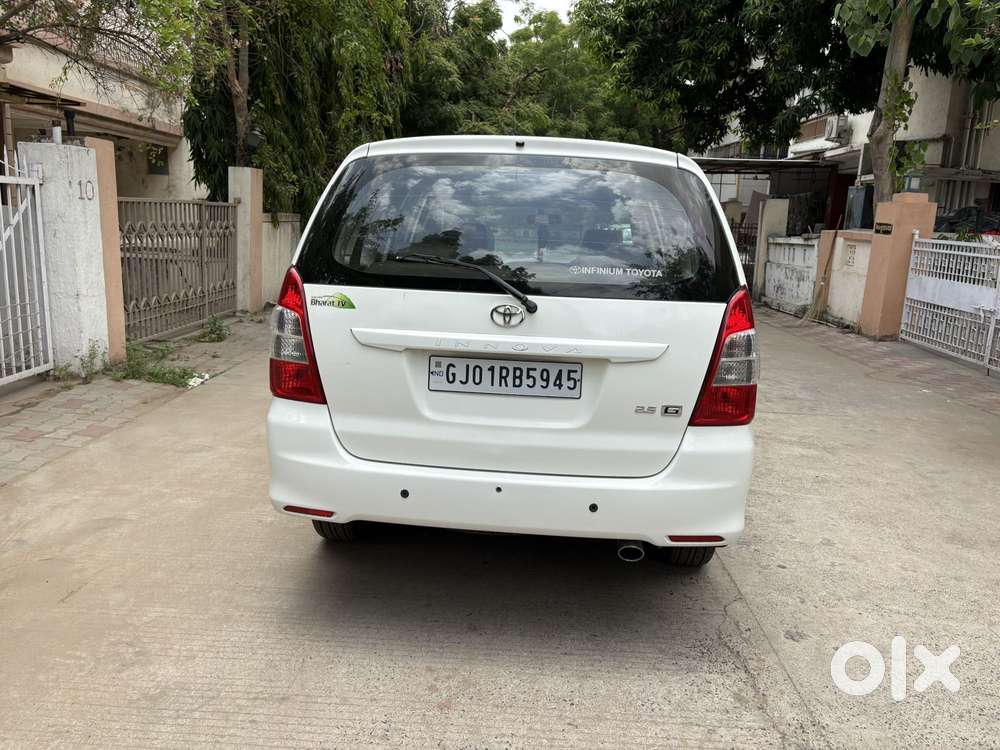 Toyota Innova 2.5 G (diesel) 8 Seater, 2013, Diesel