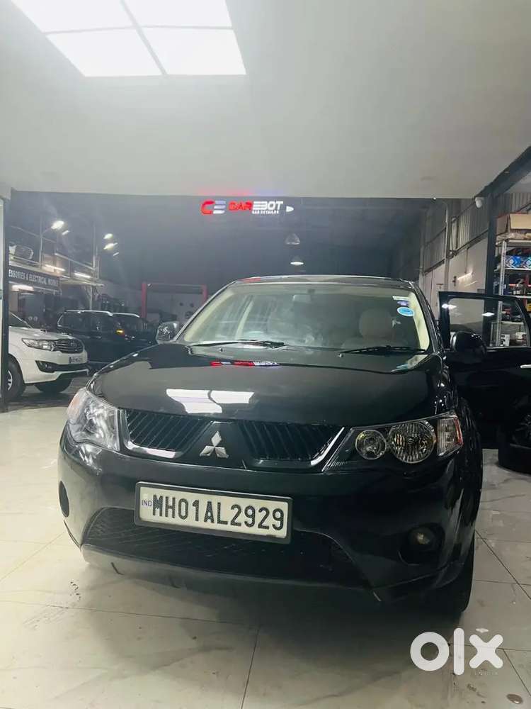 Mitsubishi Outlander Petrol Automatic