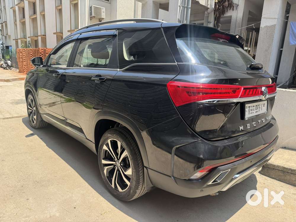 Mg Hector Plus Savvy Pro 1.5 Turbo Petrol Cvt 6 Str Dual Tone, 2025,..