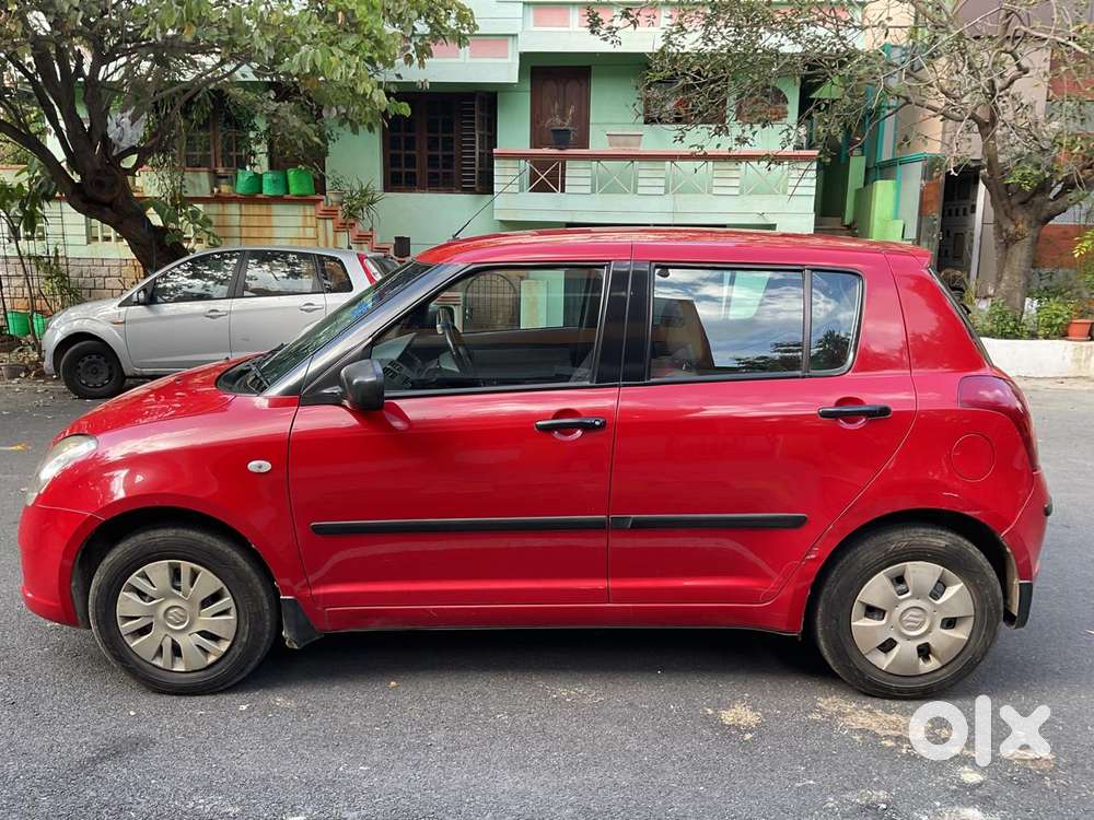 Maruti Suzuki Swift Vxi + Manual, 2006, Petrol