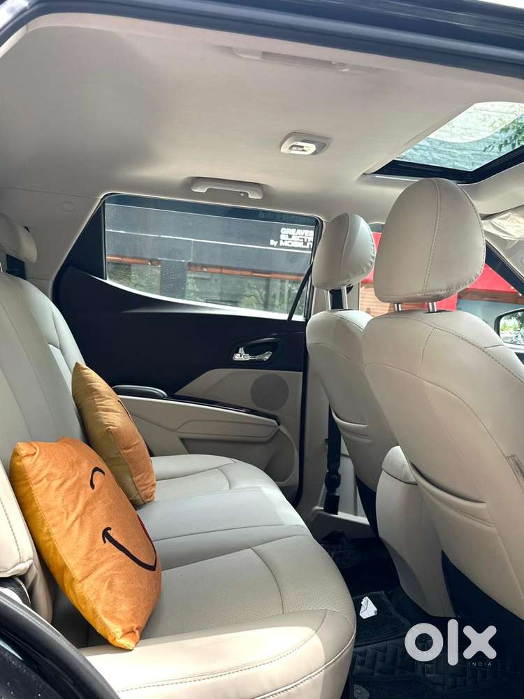 Mahindra Xuv300 W8 Option Dual Tone Diesel, 2023, Diesel