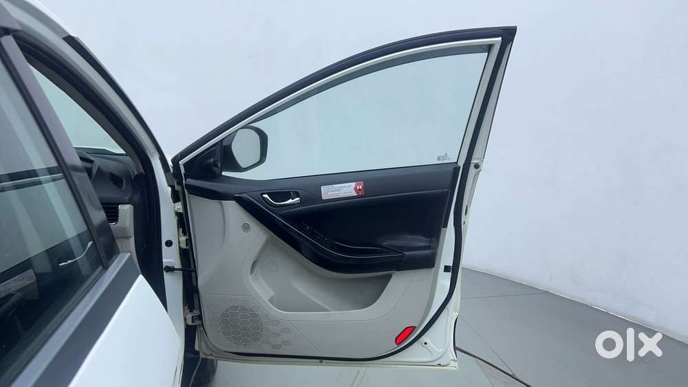 Tata Nexon 1.5 Revotorq Xza Plus S Amt, 2021, Petrol