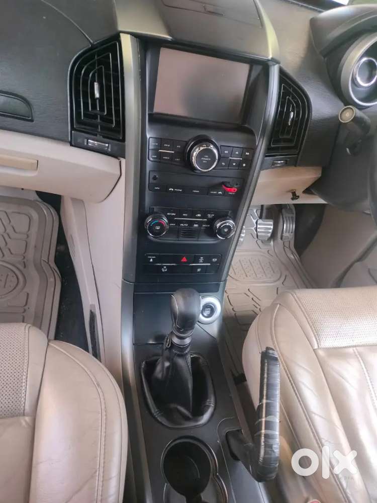 Mahindra Xuv500 2015