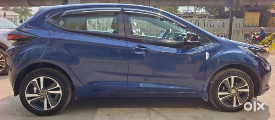 Tata Altroz Xza Plus (s), 2023, Petrol