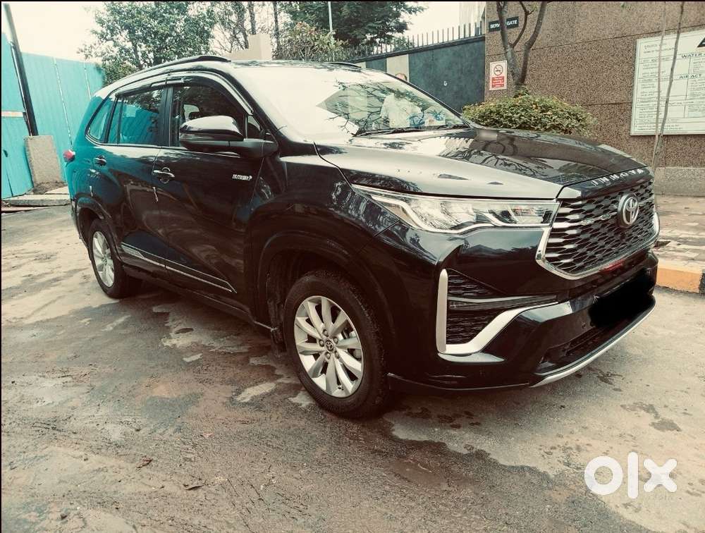 Toyota Innova Hycross 2024 Petrol 20100 Km