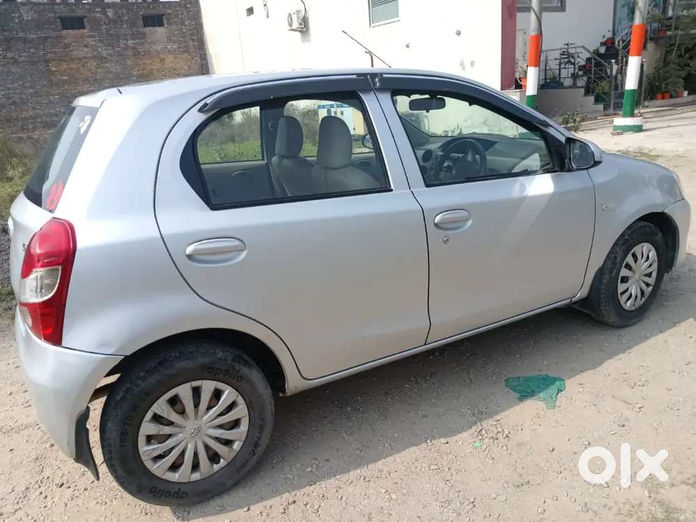 Toyota Etios Liva 2015 Diesel 75000 Km Driven, Full Insurance,tyre Ok