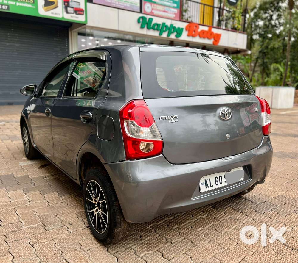 Toyota Etios Liva 2014-2016 V, 2016, Petrol