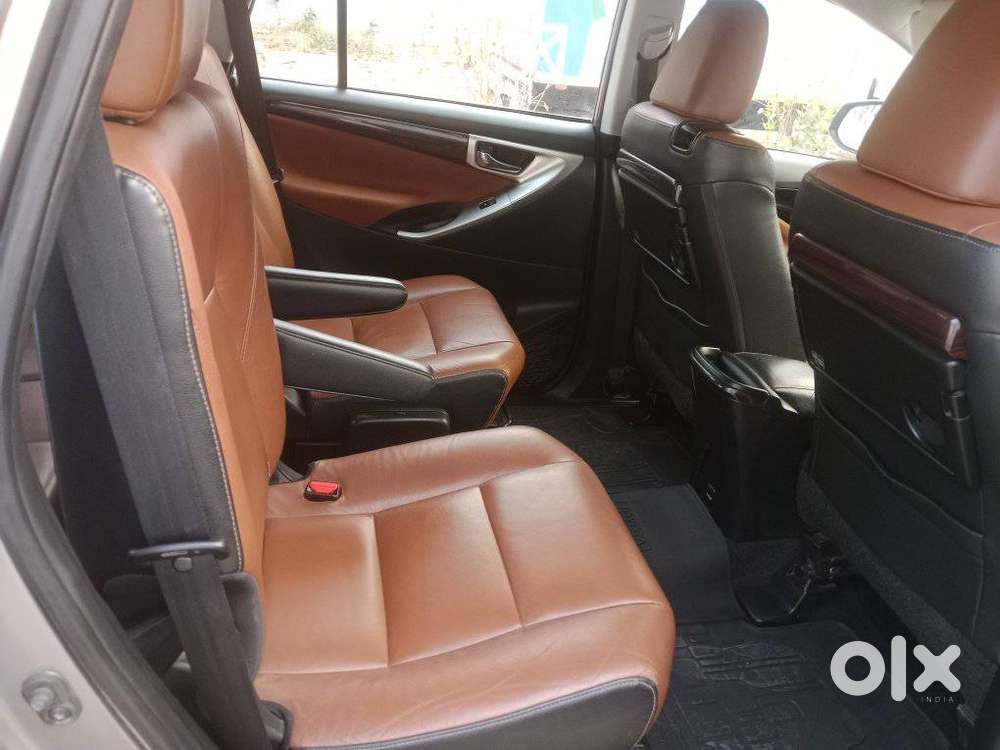 Toyota Innova Crysta 2.8z Automatic, 2016, Diesel