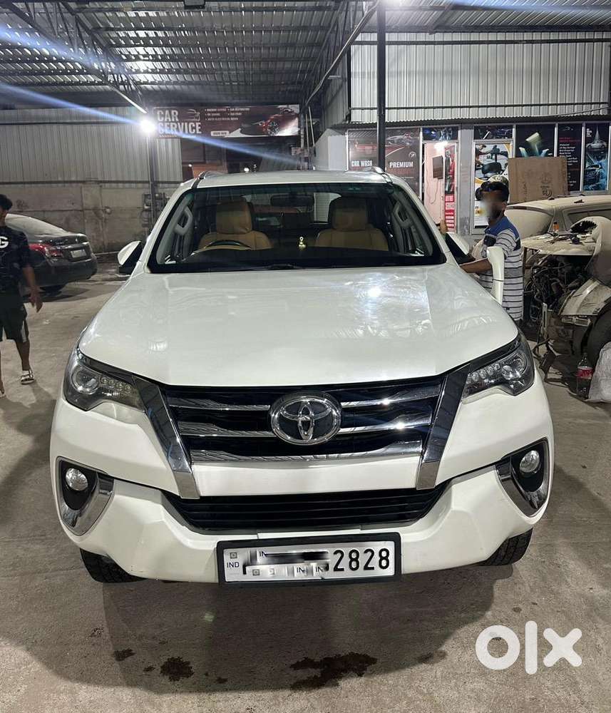 Toyota Fortuner 2.8 At 4x2  Immaculate Condition  Well Maintained