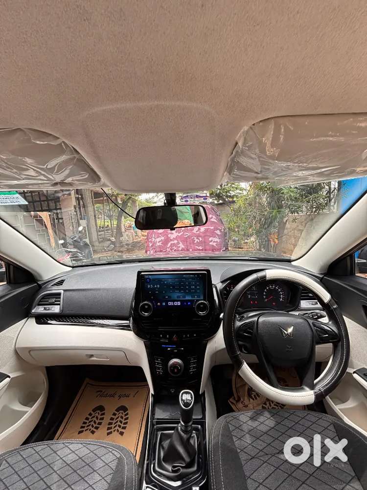 Mahindra Xuv 3xo 2025 Petrol 5500 Km Driven