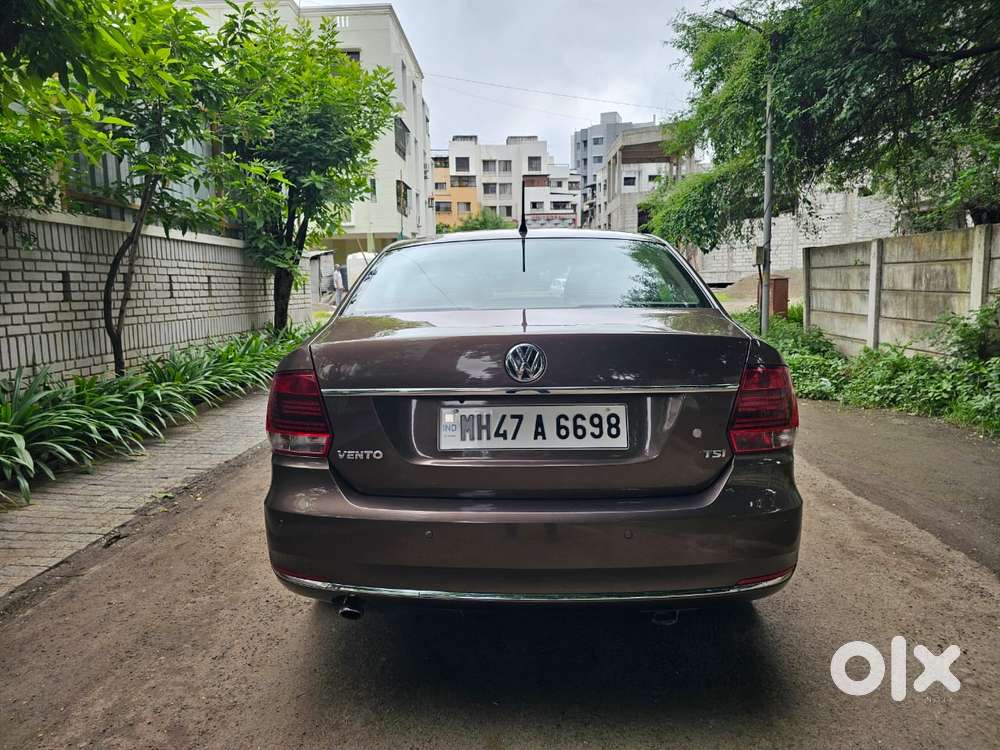 Volkswagen Vento 1.2 Tsi Highline Plus At, 2015, Petrol