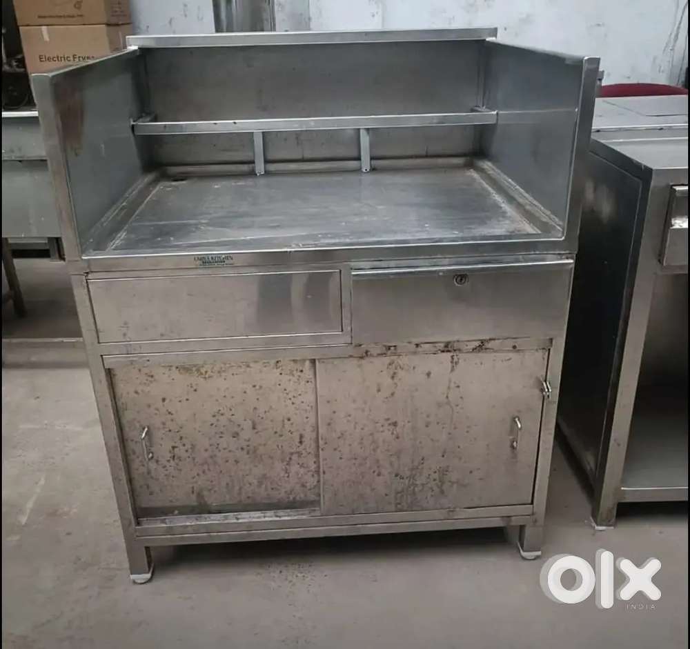 Kitchen equipment/hotel equipment