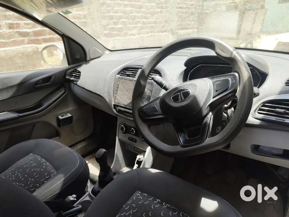 Tata Tiago Revotron Xz 2025