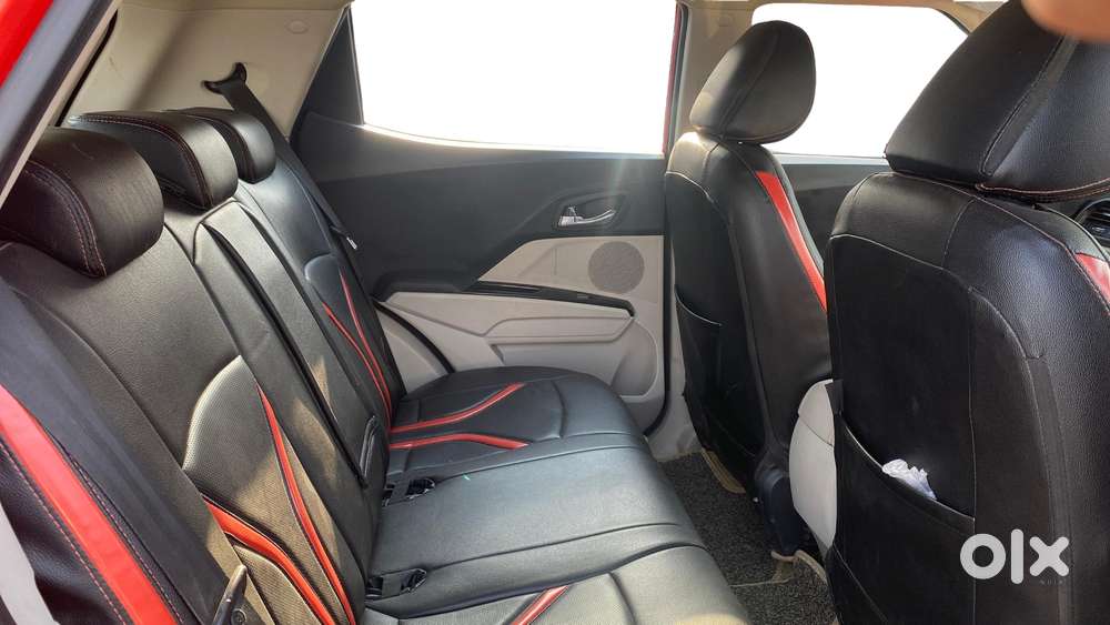 Mahindra Xuv300 W8, 2020, Petrol