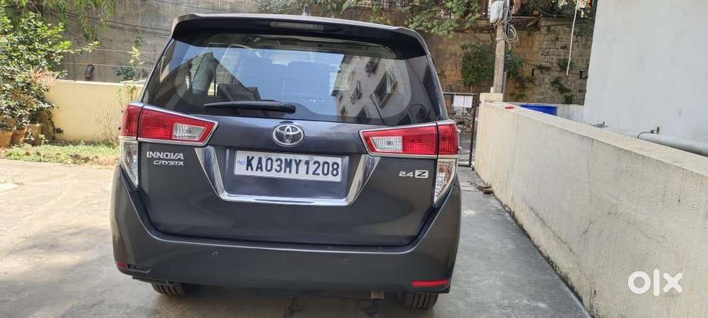 Toyota Innova Crysta