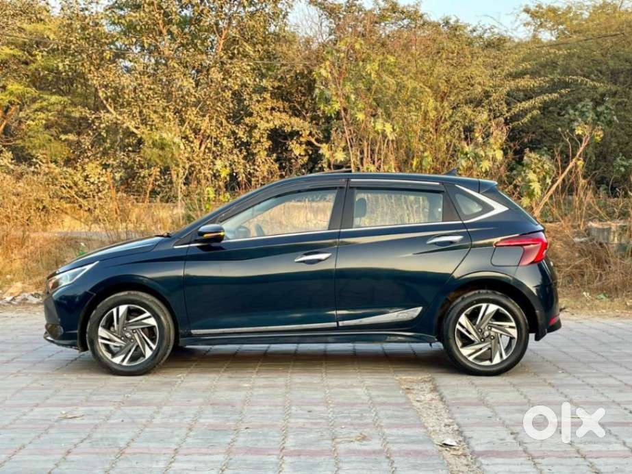 Hyundai New I20 1.2 Asta Mt Dual Tone, 2022, Petrol