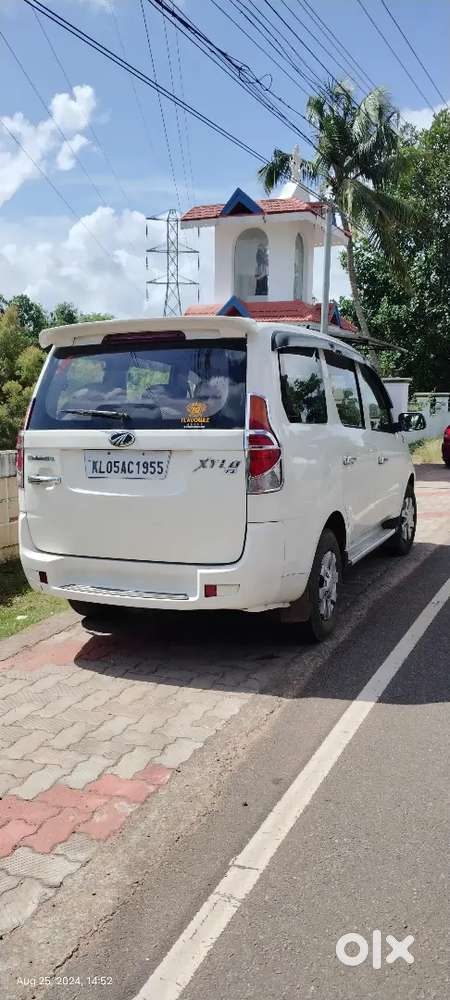Mahindra Xylo 2011