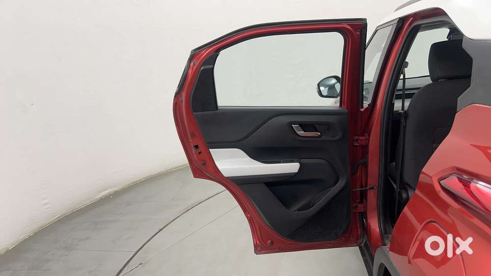 Tata Punch 1.2 Revotron Creative Dual Tone, 2022, Petrol