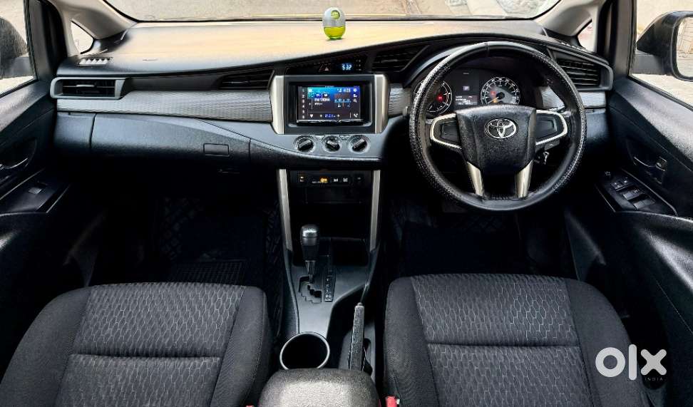 Toyota Innova Crysta 2.8 Gx At 8 Seater, 2018, Diesel