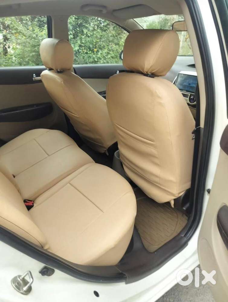 Hyundai Car Manual 2012