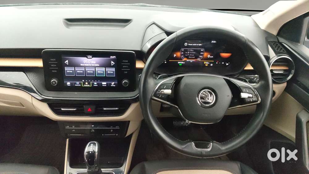 Skoda Slavia 1.0 Tsi Style At, 2023, Petrol