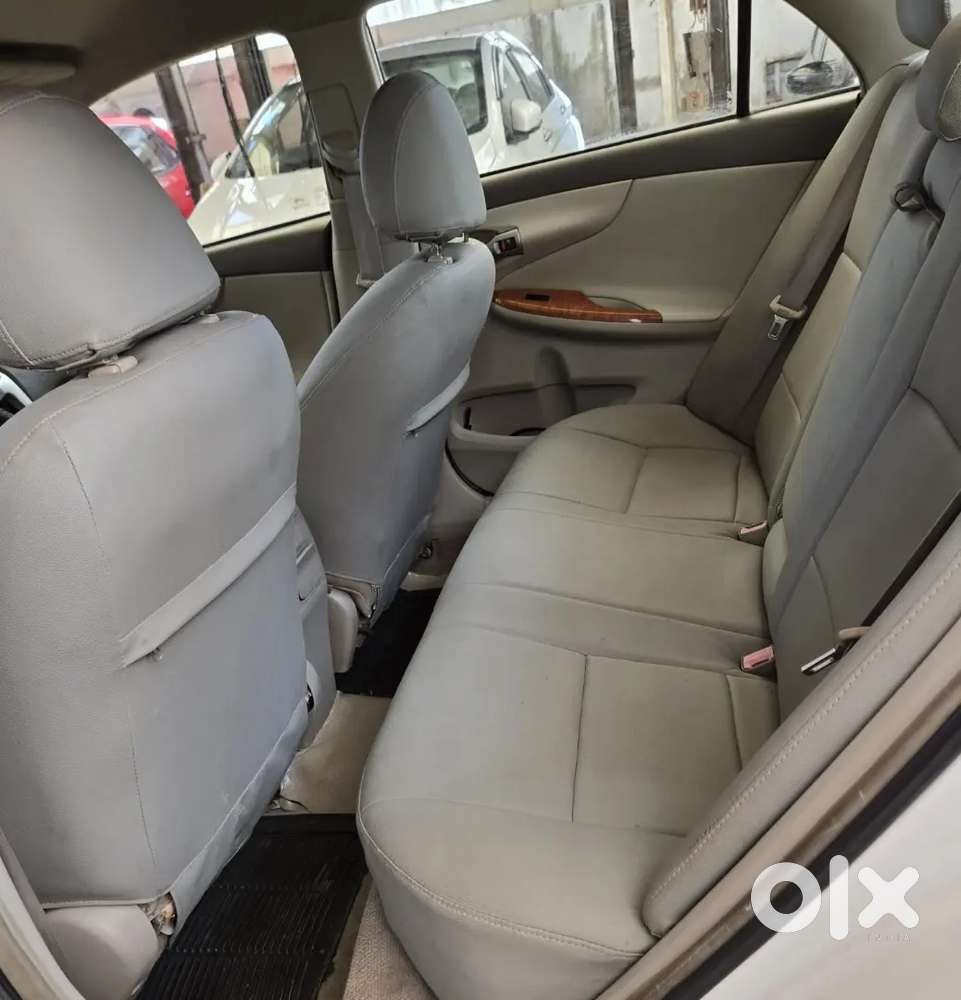 Toyota Corolla Altis 2010