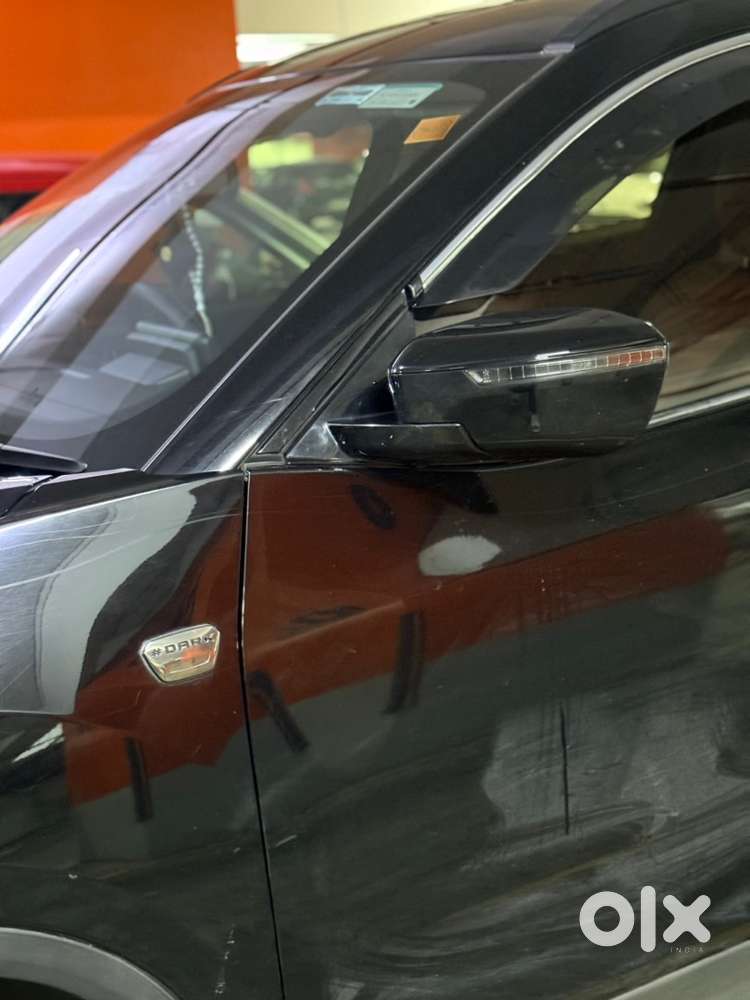 Tata Safari Xta+ Dark Edition – 2023 Model