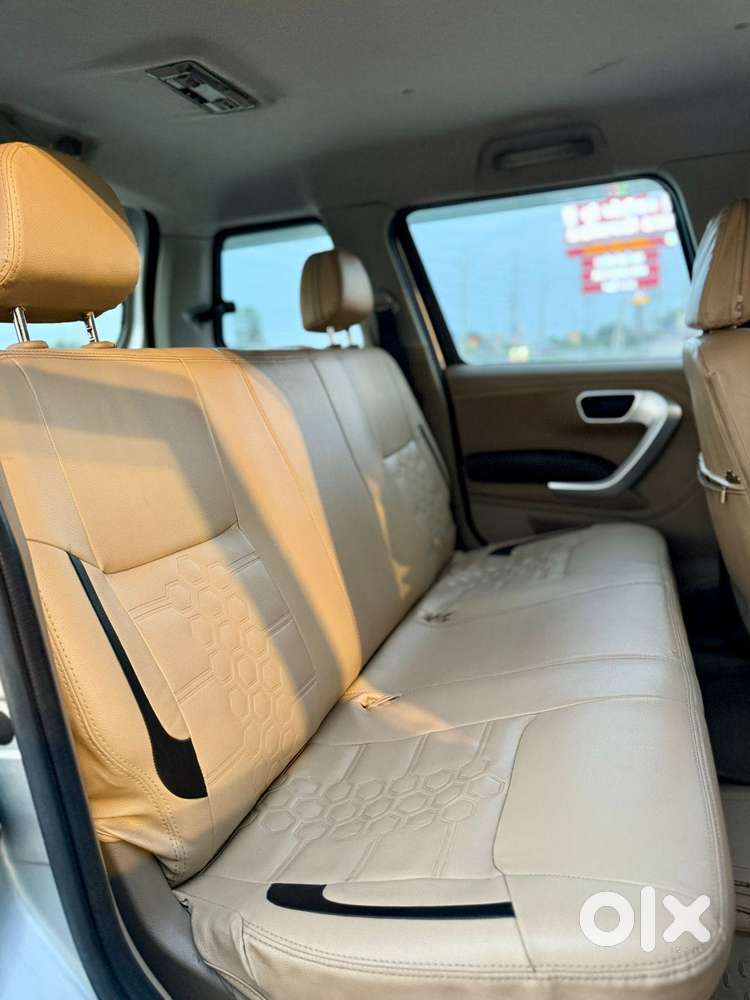 Mahindra Tuv 300 Mhawk100 T8, 2016, Diesel