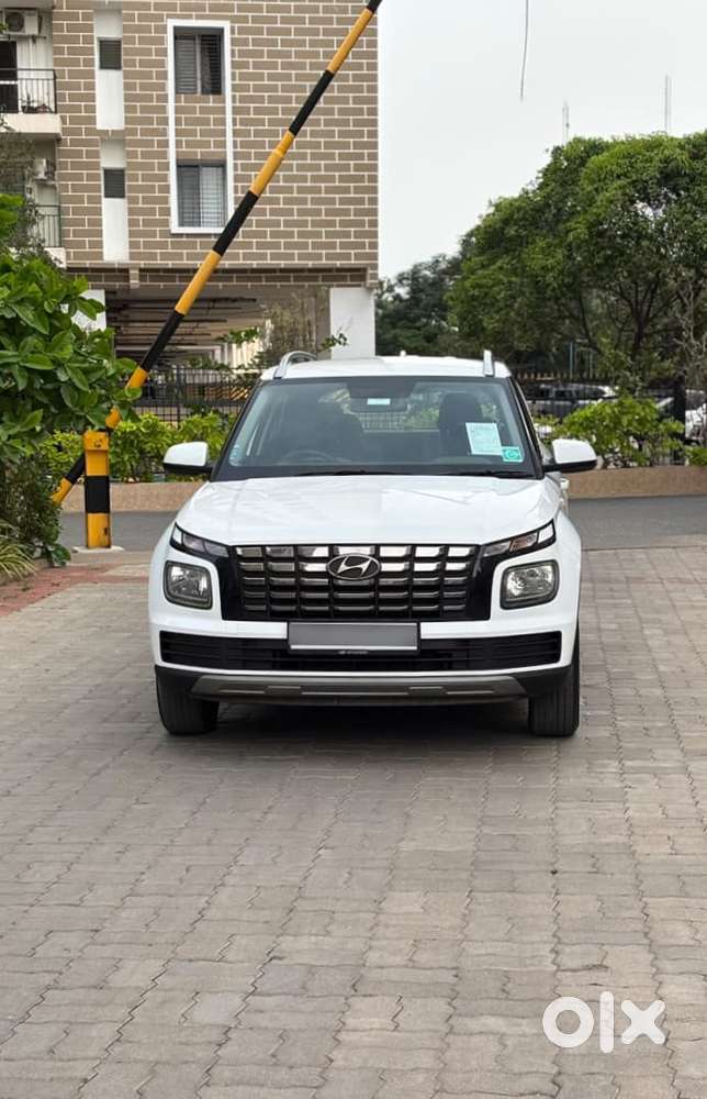 Hyundai Venue, 2025, Petrol