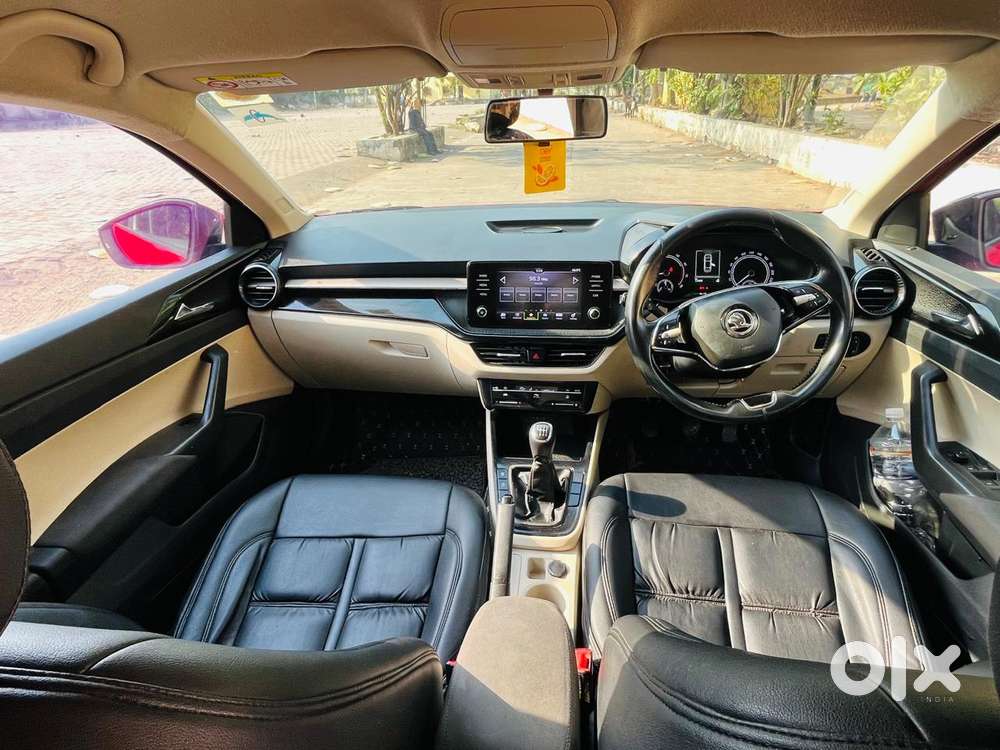 Skoda Slavia 1.0 Ambition Tsi, 2023, Petrol