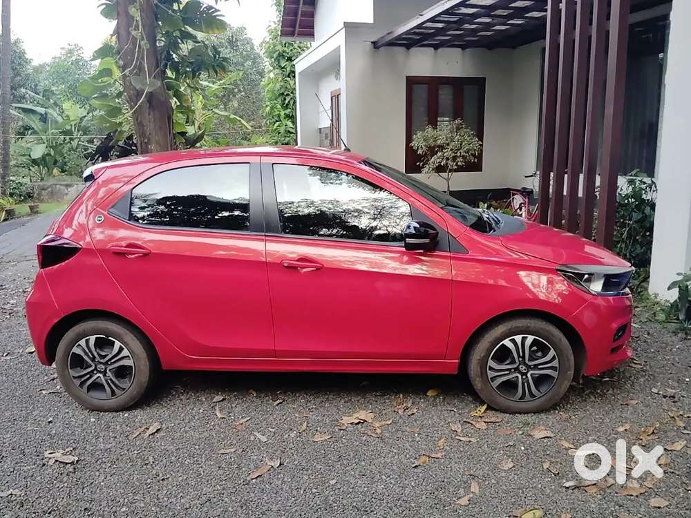 Tata Tiago Revotron Xta 2023
